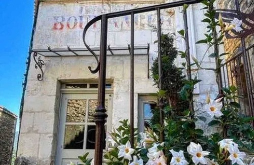 Lacoste Villa | Homerez - Family villa with private pool in Lacoste – 250 m²
