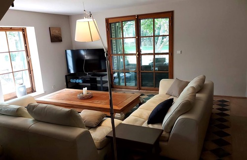 Eprave House | Homerez - House for 8 ppl. with garden, terrace and balcony at Rochefort