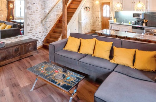 Montlognon House | Homerez - House in Montlognon.