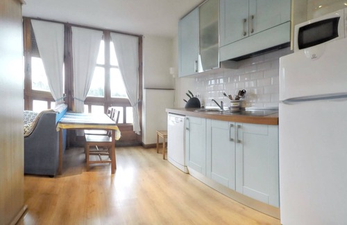 Parres Municipality Apartment | Homerez - Mountain View Apartment in Llanes 30 m²
