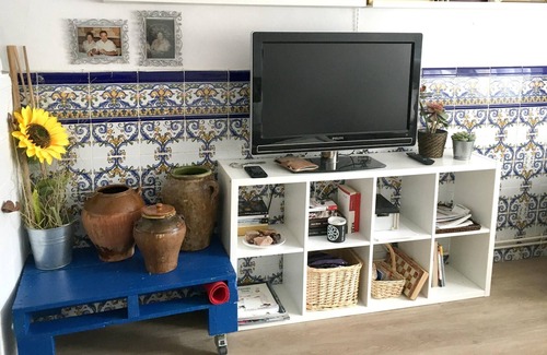 El Poyo del Cid House | Homerez - Nice house with garden and terrace & Wifi