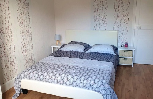 Nuits House | Homerez - Nice house for 6 ppl. with terrace at Nuits