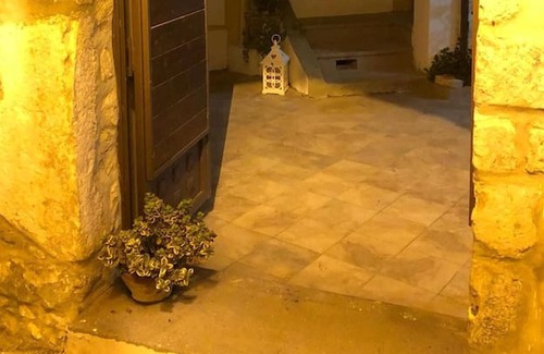 Francolise House | Homerez - Spacious house with sea view and garden