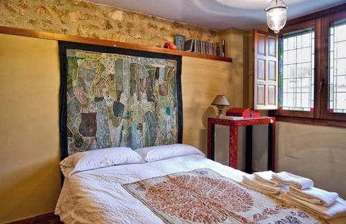 Zamarramala House | Homerez - Spacious House in Segovia with Large Garden