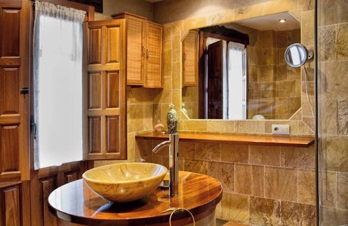 Zamarramala House | Homerez - Spacious House in Segovia with Large Garden