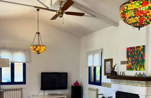 Uceda Villa | Homerez - Spacious villa for 8 ppl. with swimming-pool and terrace at Uceda