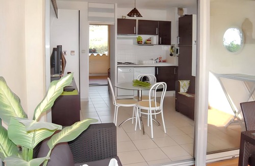 Plage d'Argeles Apartment | Homerez - Studio in Argelès-sur-Mer, sea view