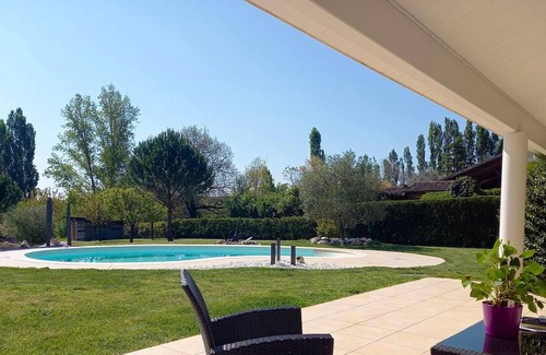 Paulhac Villa | Homerez - Villa for 8 ppl. with swimming-pool, garden and terrace at Paulhac
