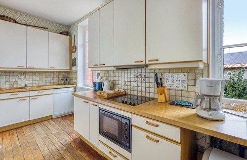 Lucenay-les-Aix Villa | Homerez - Villa in Lucenay-lès-Aix