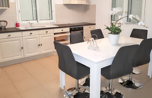 Saint-Benoit Villa | Homerez - Villa in Saint-Benoît