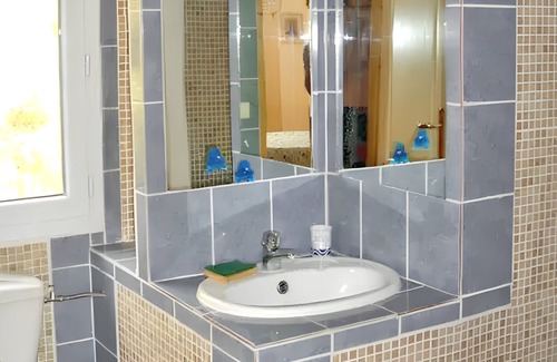 Rousset Villa | Homerez - Villa Rousset with Pool