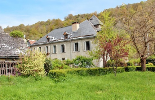 Augirein House | Homerez - Warm family house in Augirein with large garden.