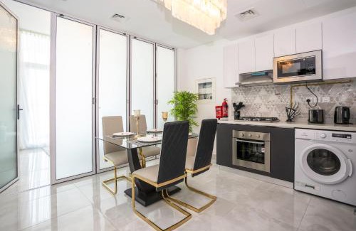Discovery Gardens Apartment | Homesgetaway -Spacious 1BR Apt in Pearlz by Danube