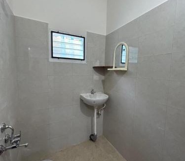Pallavaram Villa | HOMESTAY - AC 1 BHK STUDIO NEAR AlRPORT