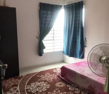 Sungai Buloh Apartment | Homestay Ar Rayyan RESIDENSI LAGUNA BIRU