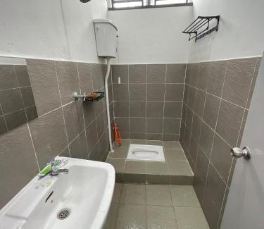 Padang Saujana Apartment | Homestay faleeq