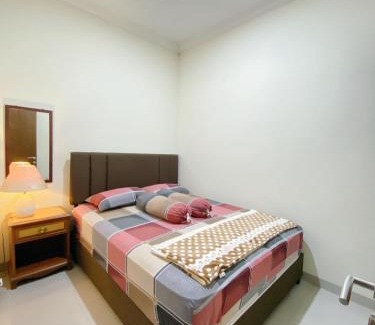 Mertoyudan House | Homestay Griya Manggisan