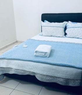 Sungai Baru Tengah House | Homestay Mdm Mai 2