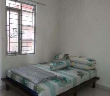 Garut House | Homestay Pesona