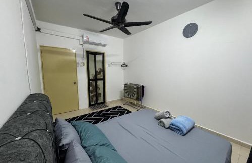 Sungai Buloh Apartment | Homestay Tasik Biru Kundang