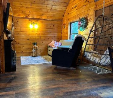 Saint Helens House | Homestead Cabin Red River Gorge
