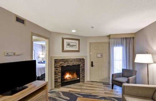 Windsor Locks Hotel | Homewood Suites by Hilton Windsor Locks Hartford