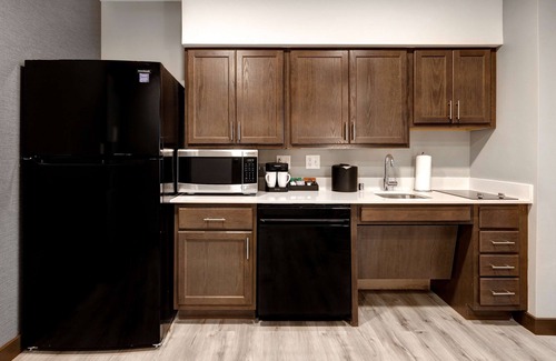 Oak Creek Hotel | Homewood Suites by Hilton Oak Creek Milwaukee
