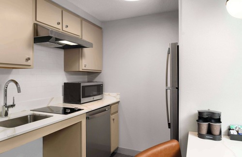 Bermuda Hotel | Homewood Suites by Hilton Richmond-Chester