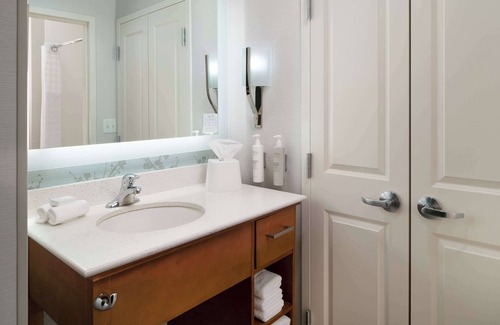 Nashua Hotel | Homewood Suites by Hilton Gateway Hills Nashua