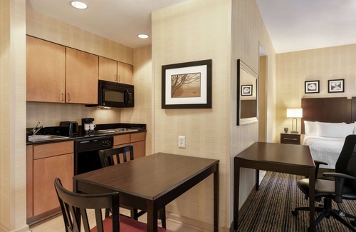 Newtown Hotel | Homewood Suites by Hilton Newtown - Langhorne, PA