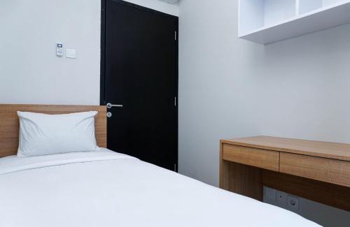 Pondokcina Apartment | Homey and Modern 2BR Apartment at Atlanta Residence By Travelio