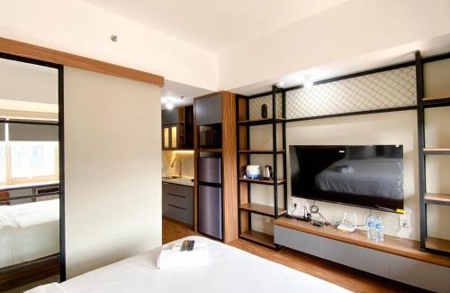 Duren Sawit Apartment | Homey and Simply Look Studio Gateway Park LRT City Jatibening Apartment By Travelio