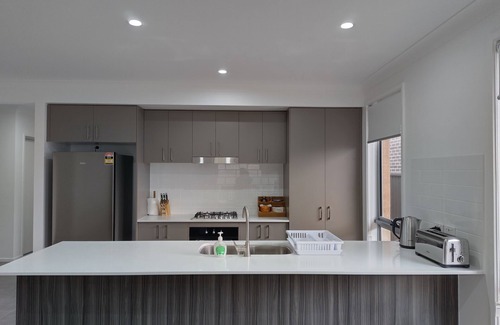 Currans Hill House | Homey Holiday House