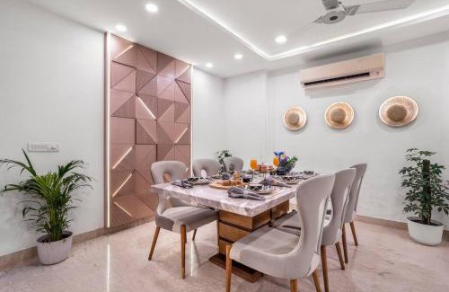 Saket Apartment | Homlee-Pentagon 3 BHK luxurious-Lift-Parking-Saket