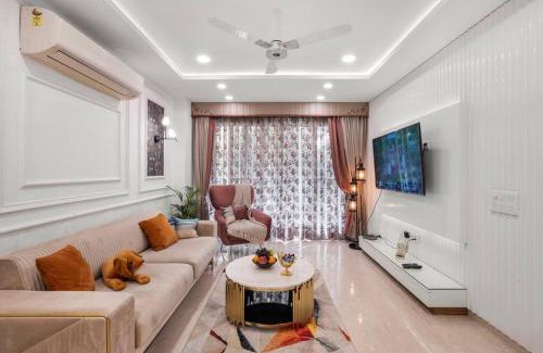 Saket Apartment | Homlee-Pentagon 3 BHK luxurious-Lift-Parking-Saket