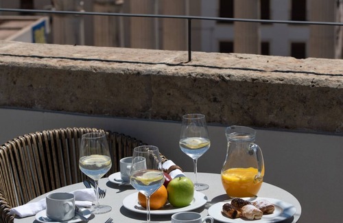 Distrito Centro Apartment | Hommyhome Coliseum 102