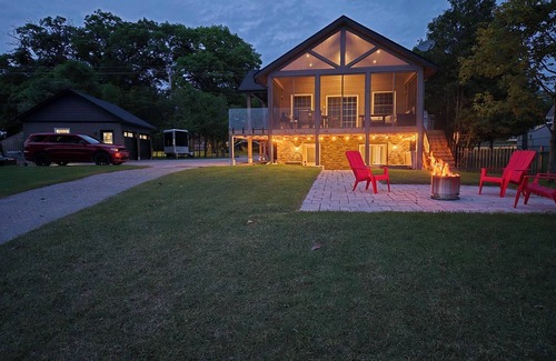 Honey Harbour Cottage | Honey Harbour Hideaway
