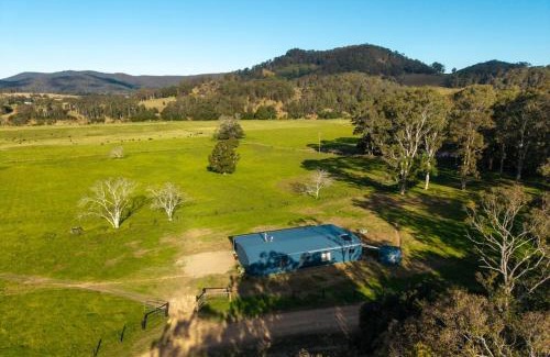 Pipeclay Apartment | Honeybreeze - Scenic riverfront country farm