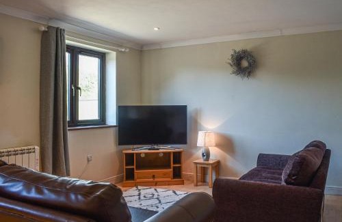 Piltdown House | Honeypot Cottage