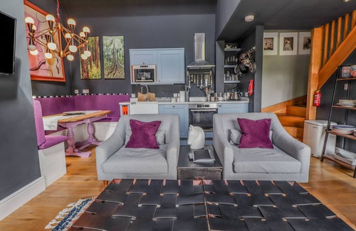 Wittersham Cottage | HONEYSUCKLE, pet friendly, luxury holiday cottage in Iden