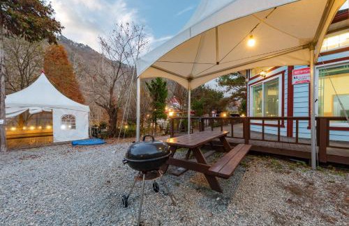Seo House | Hongcheon Nolleowa Aegyeondongban Pension