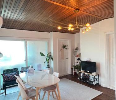 Hapjeong-dong Villa | Hongdae Sky View Private Roof Garden 2BR 2QB 1SSB 합정역 5분 단독하늘정원