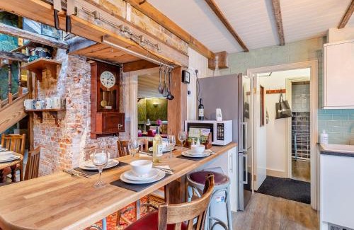 Maidstone House | Hook & Hatchet - Uk48201