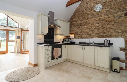 Hook Norton Cottage | HOOK NORTON BARN, romantic, luxury holiday cottage in Hook Norton