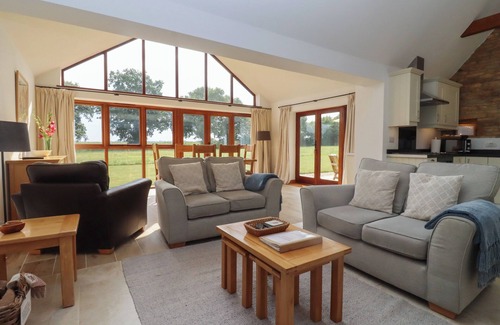 Hook Norton Cottage | HOOK NORTON BARN, romantic, luxury holiday cottage in Hook Norton