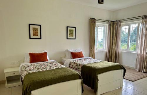 Thalayathimund Villa | Hoopoe House, Ooty