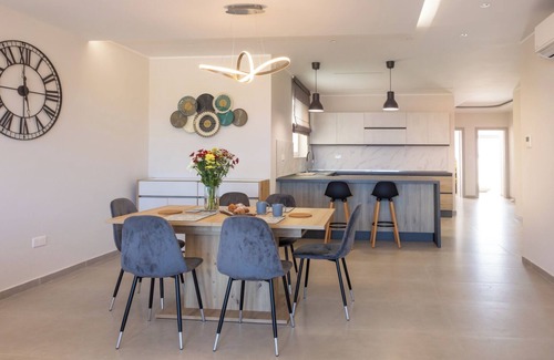 Bugibba Apartment | Horizon Suites by the Sea