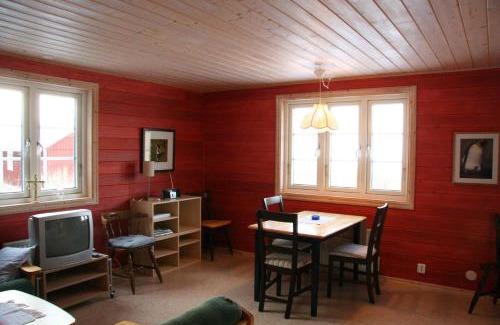 Bjallum House | Hornborgasjöns Stugby