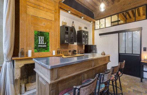 Old Lyon Apartment | HOST INN Heart Old Lyon & SPA