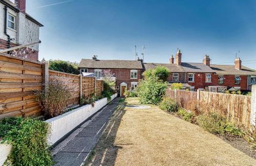 Worcester House | Host & Stay - London Road Cottage
